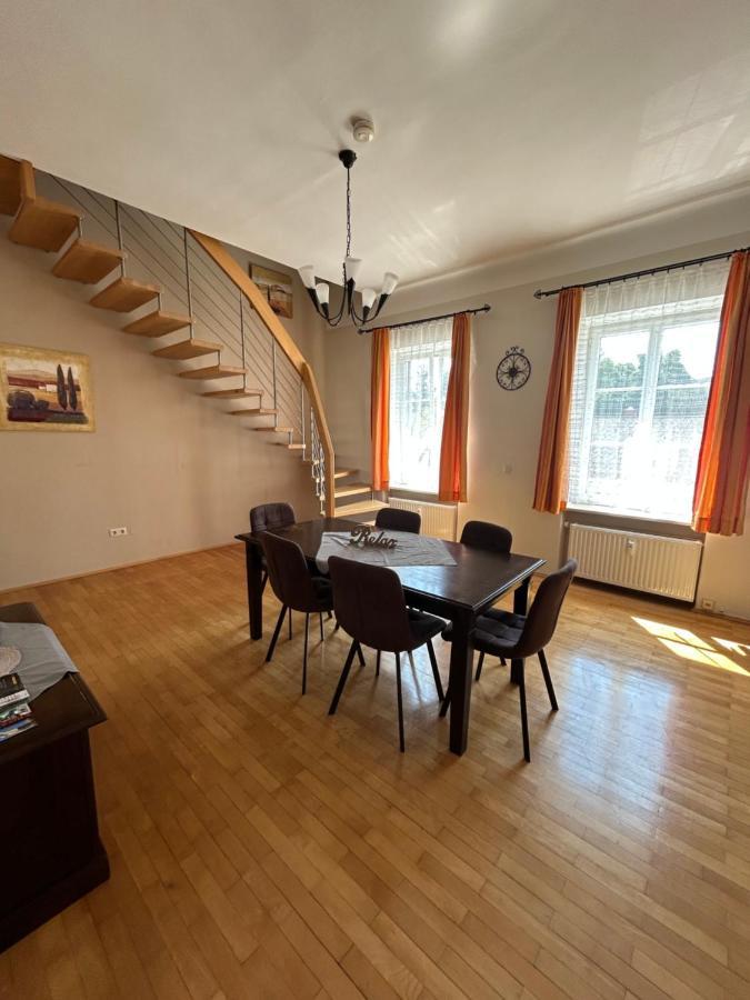 Grosse Ferienwohnung Клагенфурт Екстериор снимка